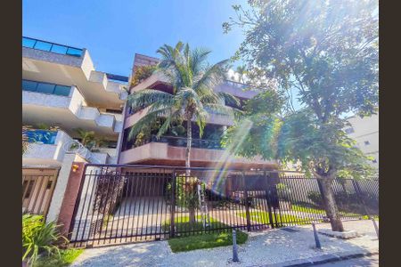 Apartamento à venda com 112m², 3 quartos e 2 vagas Apartamento à venda com 112m², 3 quartos e 2 vagasFachada