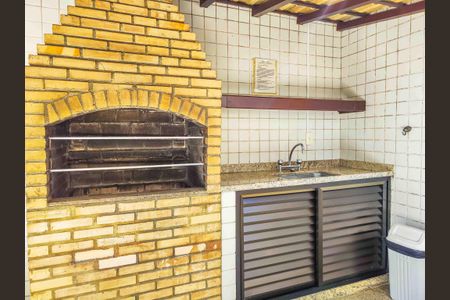 Apartamento à venda com 112m², 3 quartos e 2 vagas Apartamento à venda com 112m², 3 quartos e 2 vagasÁrea Comum Churrasqueira