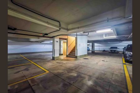 Apartamento à venda com 112m², 3 quartos e 2 vagas Apartamento à venda com 112m², 3 quartos e 2 vagasÁrea Comum Garagem