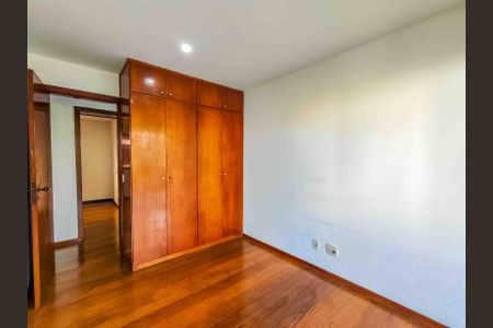Apartamento à venda com 112m², 3 quartos e 2 vagas Apartamento à venda com 112m², 3 quartos e 2 vagasQuarto 1