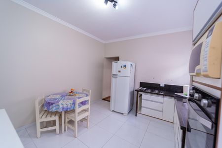 Casa à venda com 90m², 2 quartos e 2 vagasCozinha