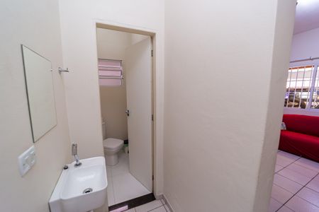 Casa à venda com 90m², 2 quartos e 2 vagasLavabo