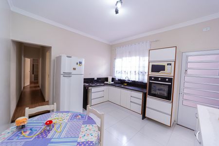 Casa à venda com 90m², 2 quartos e 2 vagasCozinha