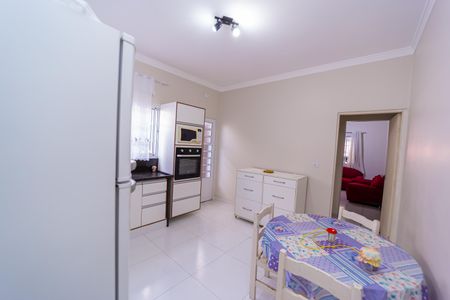 Casa à venda com 90m², 2 quartos e 2 vagasCozinha