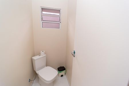 Casa à venda com 90m², 2 quartos e 2 vagasLavabo