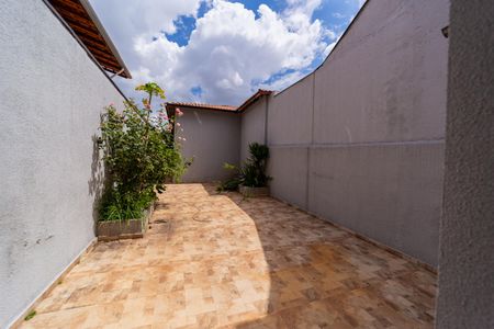 Casa à venda com 90m², 2 quartos e 2 vagasÁrea de Serviço
