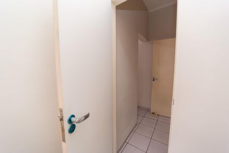 Casa à venda com 90m², 2 quartos e 2 vagasLavabo