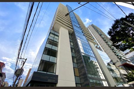 Studio à venda com 31m², 1 quarto e 1 vaga Studio à venda com 31m², 1 quarto e 1 vagaFachada