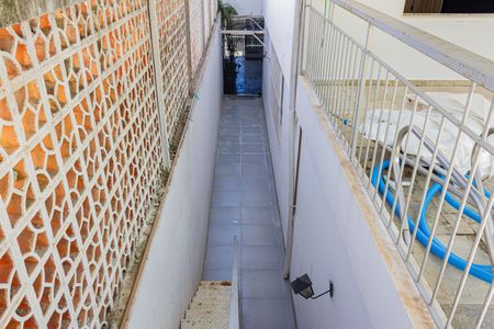 Casa à venda com 276m², 4 quartos e 4 vagas Casa à venda com 276m², 4 quartos e 4 vagasCorredor