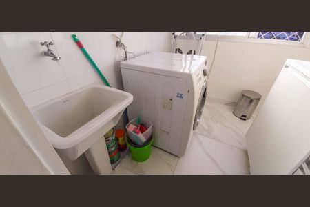 Apartamento à venda com 93m², 3 quartos e 2 vagas Apartamento à venda com 93m², 3 quartos e 2 vagasÁrea de Serviço