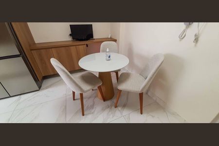 Apartamento à venda com 93m², 3 quartos e 2 vagas Apartamento à venda com 93m², 3 quartos e 2 vagasCozinha