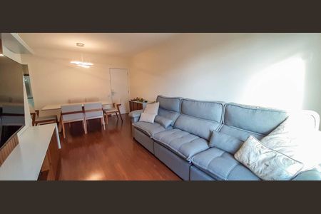 Apartamento à venda com 93m², 3 quartos e 2 vagas Apartamento à venda com 93m², 3 quartos e 2 vagasSala