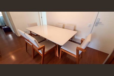 Apartamento à venda com 93m², 3 quartos e 2 vagas Apartamento à venda com 93m², 3 quartos e 2 vagasSala