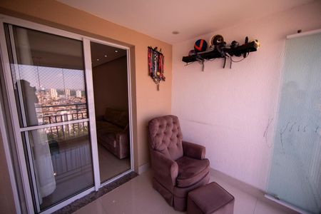 Apartamento à venda com 85m², 2 quartos e 2 vagas Apartamento à venda com 85m², 2 quartos e 2 vagasSacada/Sala