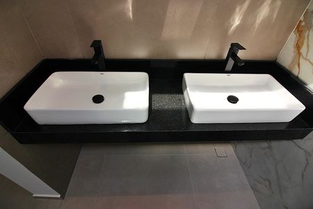 Casa à venda com 190m², 3 quartos e 4 vagasQuarto 1 - Suíte Banheiro