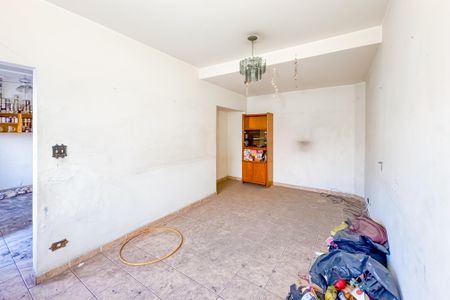 Casa à venda com 100m², 3 quartos e 2 vagas Casa à venda com 100m², 3 quartos e 2 vagasSala