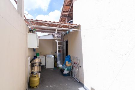 Casa à venda com 70m², 2 quartos e 1 vagaÁrea de Serviço