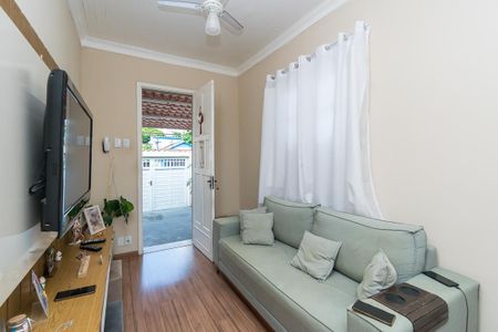 Casa à venda com 70m², 2 quartos e 1 vagaSala