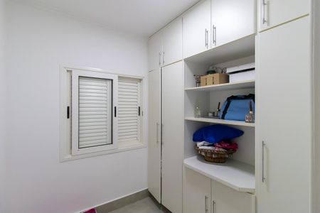 Casa de condomínio à venda com 365m², 4 quartos e 2 vagasQuarto de apoio