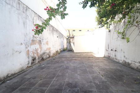 Casa à venda com 301m², 2 quartos e 4 vagasQuintal