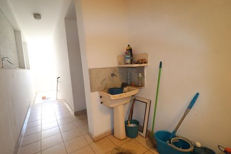 Casa à venda com 301m², 2 quartos e 4 vagasÁrea de Serviço