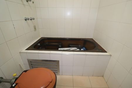 Casa à venda com 301m², 2 quartos e 4 vagasBanheiro 2