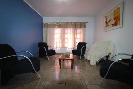 Casa à venda com 301m², 2 quartos e 4 vagasSala