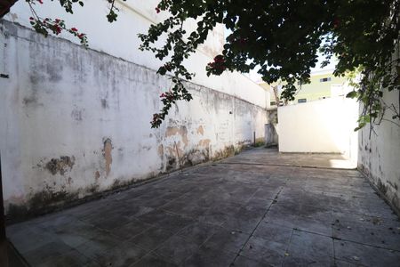 Casa à venda com 301m², 2 quartos e 4 vagasQuintal