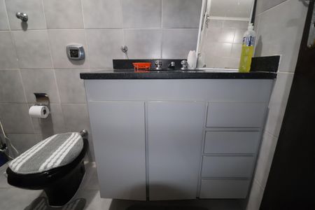 Casa à venda com 301m², 2 quartos e 4 vagasBanheiro 2