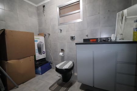 Casa à venda com 301m², 2 quartos e 4 vagasBanheiro 2