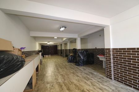 Casa à venda com 301m², 2 quartos e 4 vagasGaragem