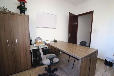 Casa à venda com 301m², 2 quartos e 4 vagasQuarto 2
