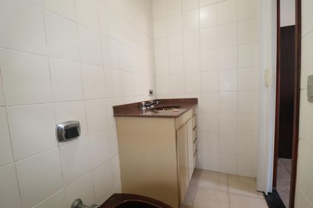 Casa à venda com 301m², 2 quartos e 4 vagasBanheiro Quarto 1 suíte