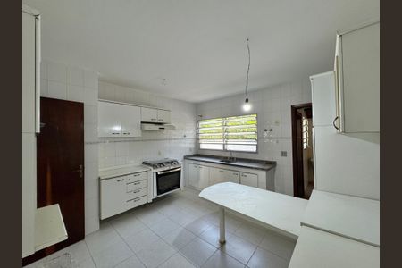 Casa de condomínio à venda com 190m², 3 quartos e 2 vagas Casa de condomínio à venda com 190m², 3 quartos e 2 vagasCozinha