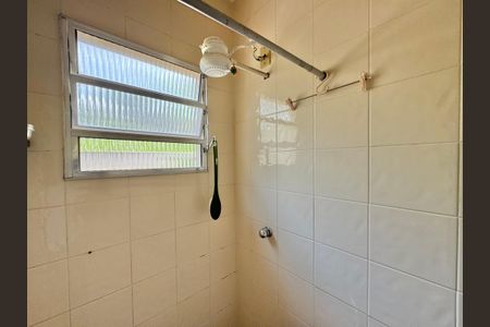 Casa de condomínio à venda com 190m², 3 quartos e 2 vagas Casa de condomínio à venda com 190m², 3 quartos e 2 vagasÁrea de Serviço - Banheiro