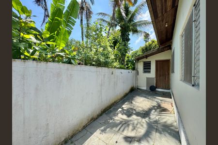 Casa de condomínio à venda com 190m², 3 quartos e 2 vagas Casa de condomínio à venda com 190m², 3 quartos e 2 vagasÁrea externa