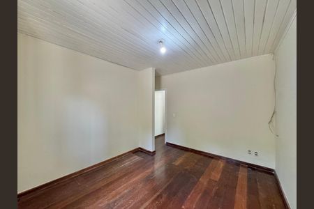 Casa de condomínio à venda com 190m², 3 quartos e 2 vagas Casa de condomínio à venda com 190m², 3 quartos e 2 vagasQuarto