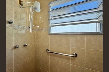 Casa de condomínio à venda com 190m², 3 quartos e 2 vagas Casa de condomínio à venda com 190m², 3 quartos e 2 vagasSuíte - Banheiro