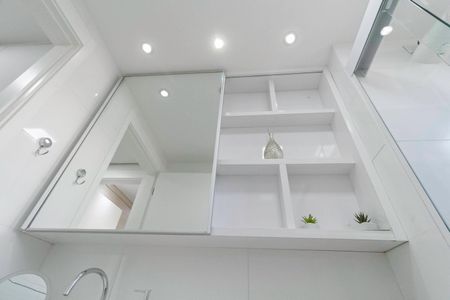 Apartamento à venda com 63m², 2 quartos e 1 vaga Apartamento à venda com 63m², 2 quartos e 1 vagaBanheiro social