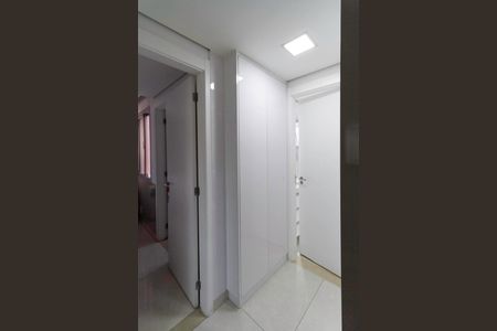 Apartamento à venda com 63m², 2 quartos e 1 vaga Apartamento à venda com 63m², 2 quartos e 1 vagaCorredor
