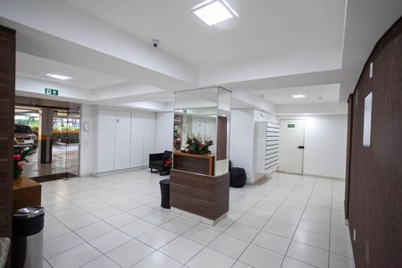 Apartamento à venda com 63m², 2 quartos e 1 vaga Apartamento à venda com 63m², 2 quartos e 1 vagaHall social