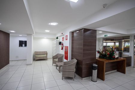 Apartamento à venda com 63m², 2 quartos e 1 vaga Apartamento à venda com 63m², 2 quartos e 1 vagaHall social