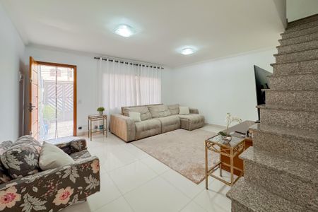 Casa à venda com 100m², 3 quartos e 2 vagasSala