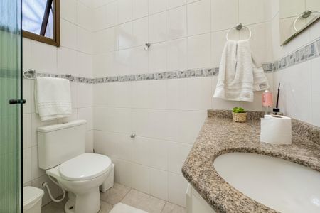 Casa à venda com 100m², 3 quartos e 2 vagasBanheiro Corredor