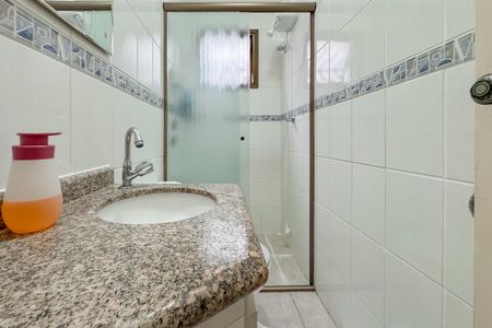 Casa à venda com 100m², 3 quartos e 2 vagasBanheiro da Suíte