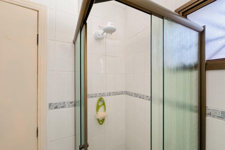 Casa à venda com 100m², 3 quartos e 2 vagasBanheiro Corredor