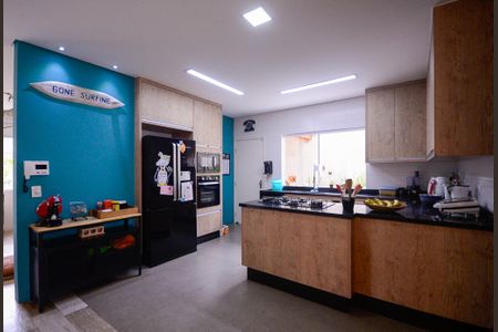 Casa à venda com 270m², 3 quartos e 4 vagas Casa à venda com 270m², 3 quartos e 4 vagasCozinha
