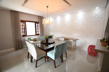 Casa à venda com 400m², 4 quartos e 5 vagasSala de Jantar