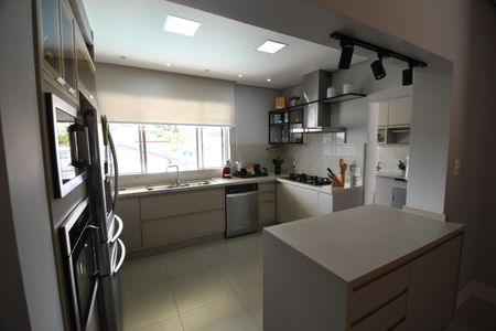 Casa à venda com 400m², 4 quartos e 5 vagasCozinha