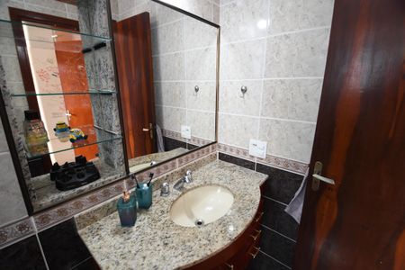 Casa à venda com 400m², 4 quartos e 5 vagasBanheiro 3